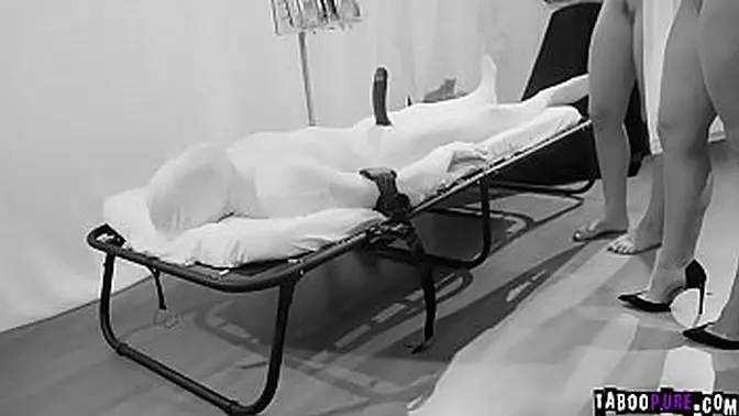 Doctor's office deepthroat BJ goes interracial