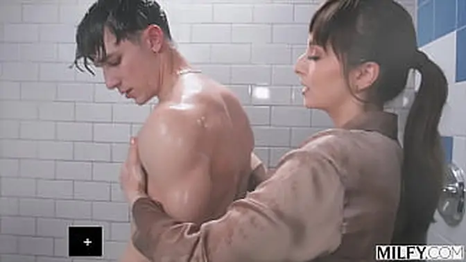 Naughty MILF gets banged in doggystyle and gives blowjob