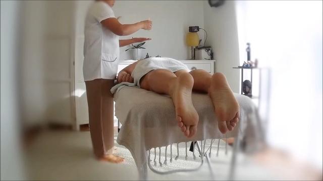 Real asian massage filmed with a happy ending