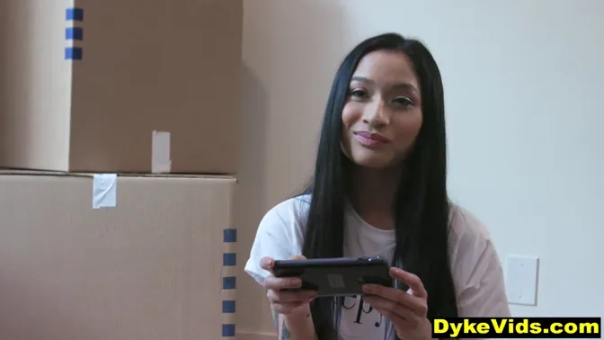 Lesbian Coming Out Turns Into Hot Pussy Licking