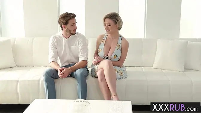 Mature with big boobs gets banged and gives a blowjob