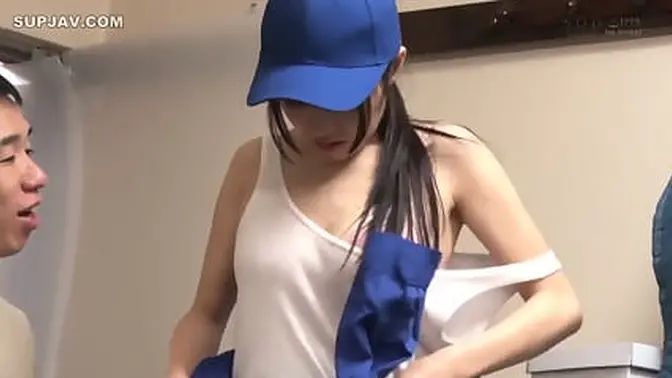 Young jobbie gets her wet pussy pounded for hours