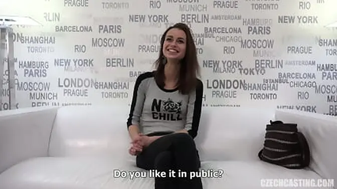 Skinny MILF takes it in the ass