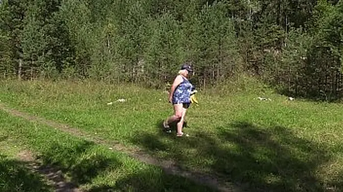 BBW mom's naked sunbathing turns into outdoor fucking