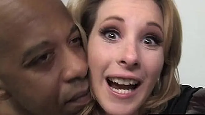 Hotwife Tweety Valentine gets BBC while cuckold watches