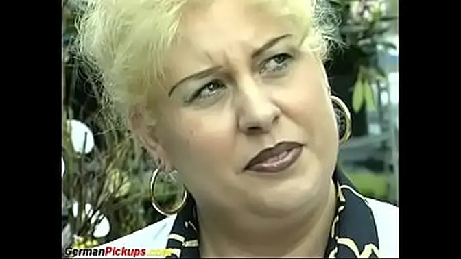 German curvy mom gets first anal from street pickup