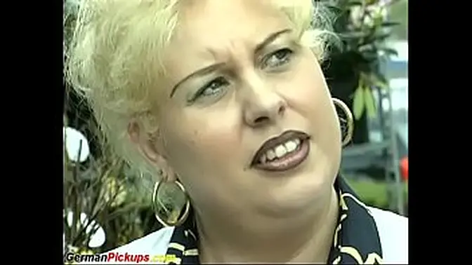 Curvy Mom Gets Anal for the First Time on Camera