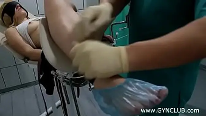 Female patient gets fucked by a dominant gyno in a medical fetish scene