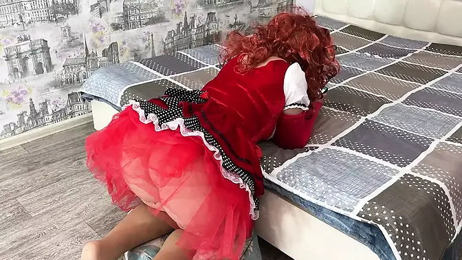 Stepmom wanted to play and lay down on her back to be banged in butt-sex