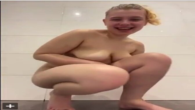 Young amateur GF shows off big ass and natural tits on webcam