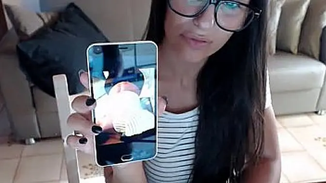 Petite Latina Danika Mori plays on webcam for fans