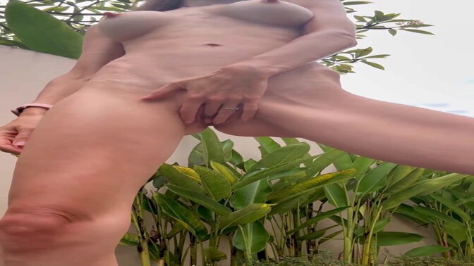 Hot MILF strips and goes skinny dipping