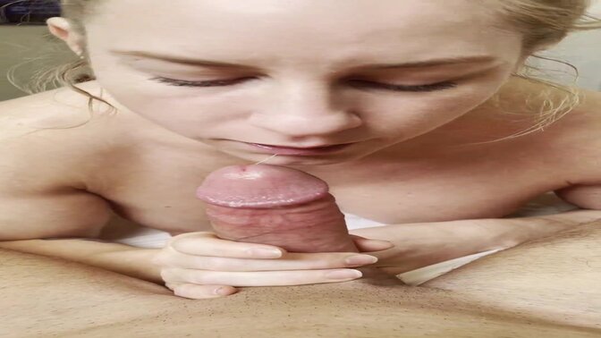 Real mom I know loves giving sloppy blowjobs 