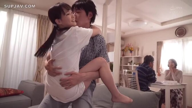 Schoolgirl Yui Nagase takes a ride at her parents' house