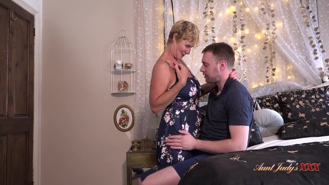 Stepson gets farewell fuck from hot British stepmom Molly