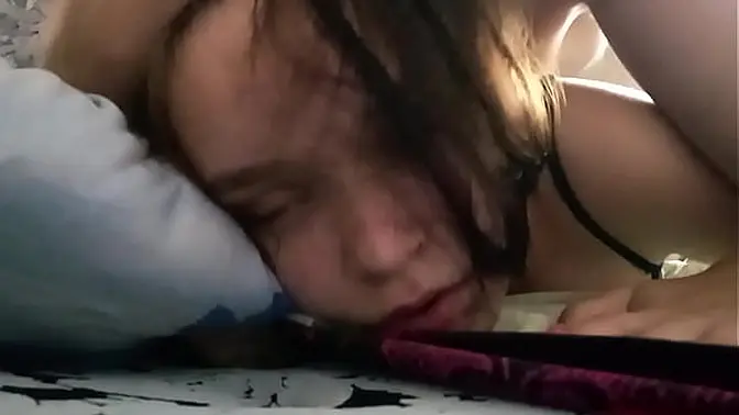 Stepfather fucked stepdaughter while she was talking with mother on the phone