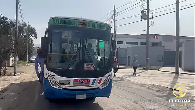 Redhead Peruvian fucks the bus driver to avoid paying the fare