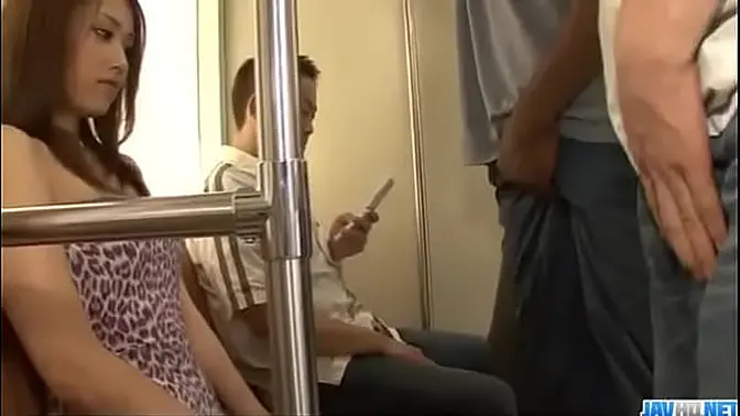 Cock sucking Iori Mizuki bends for a big black cock