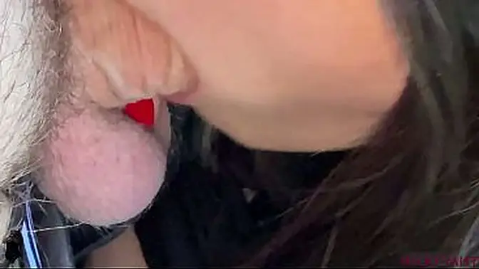 I found a girl who can suck my dick