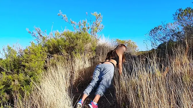 Latina teen gives mind-blowing blowjob in public