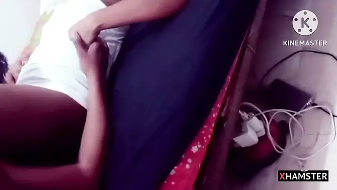 African beauty Kihile tiyala badu ariya spreads her legs