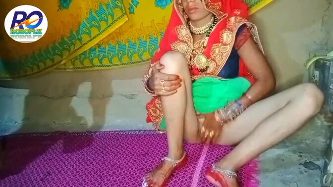 New bride gives sloppy head to her loving husband on their wedding night