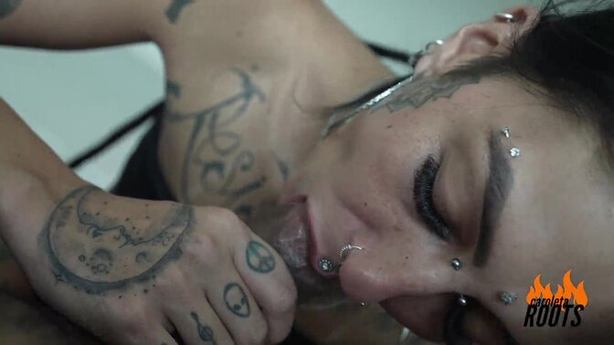 Sexy GF gives a deepthroat blowjob before hardcore fucking