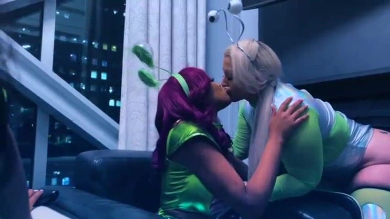 Hot ebony big booties and tits rule at wild all-girl party