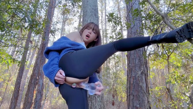 Snowy stunner gets warm and dripping