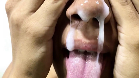 Unbridled amateur femme fatale unleashes torrid blow job, culminates in explosive semen dousing