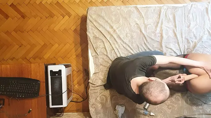 Amateur slave girl gapes her butt for rough anal fuck