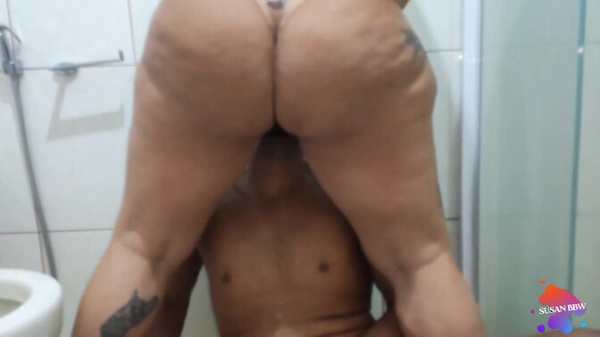 MILF gives golden shower, dripping cum on lucky guy's face