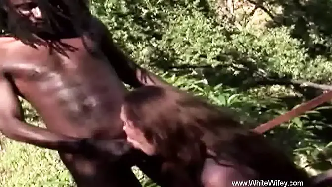 White wife loves BBC deepthroat and anal