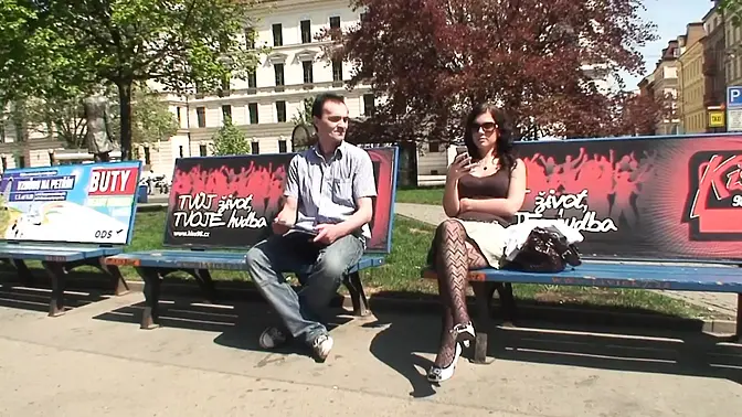 Gorgeous brunette beauty enjoys fucked in deepthroat at the park