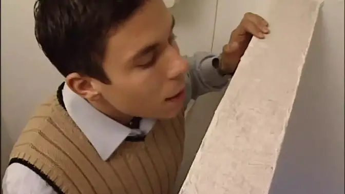 Sultry MILF gets handsjob in vintage adult episode