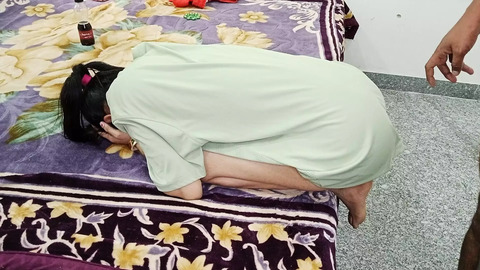 Dirty hotel rendezvous yields a young girl's legs ravaged by multiple cocks simultaneously