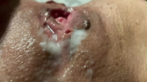 Sick menstrual muff diving during ovulation!