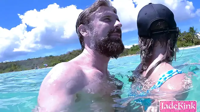 Beach babe gets creampied by her horny boyfriend