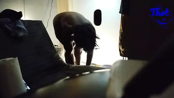 Thot in Texas - Amatuer Homemade Gloryhole Dark Milf Fucking in Private Room Part one