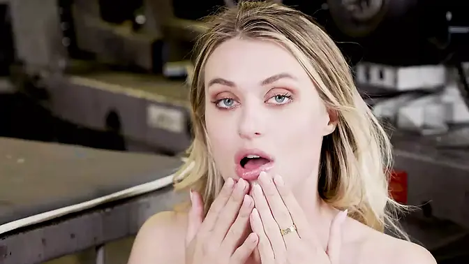 Oiled up masseuse Mary milks huge cock