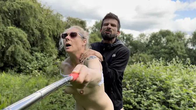 Brit MILF begs for more sperm in outdoor anal fuck