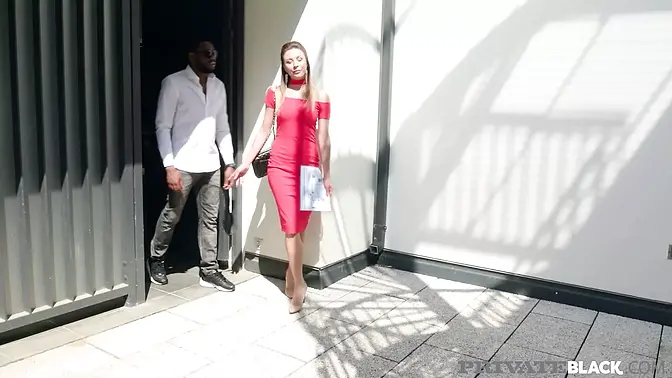 Lustful Blondie takes on four BBCs