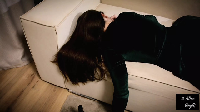 She′s got a SUPER ASS🍑! Caught 18yo boyfriend after RAVE and POUNCHED FIRM with CREAM in mouth