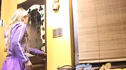 Teen tot goes cunnilingused and fucked