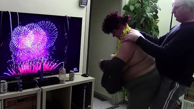 Hot couple celebrates New Year's with super sexy fuck