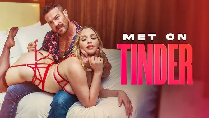 Blonde Tinder date rides cock doggystyle and enjoys a facial