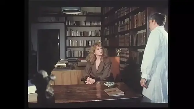 LA DOTTORESSA PRIVATA (scene #01) - (original version in