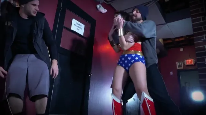 Juicy babe Valentina Nappi gets plowed by giant cock🍆