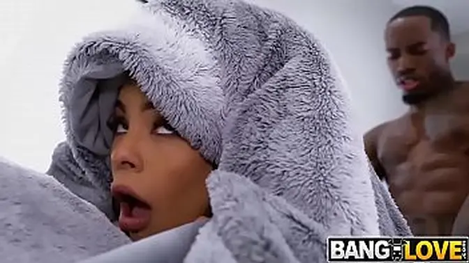 Latina brunette Luna parades her big booty and big tits