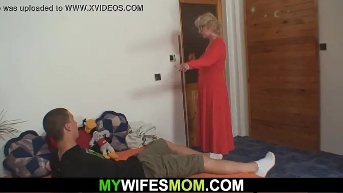 Angry wife discovers mom and boyfriend fucking